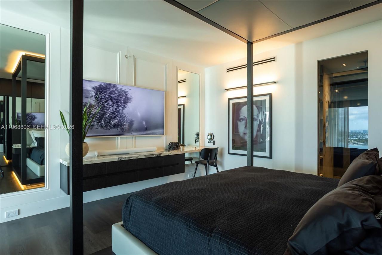 1040 Biscayne Blvd , Unit 2202, Miami, FL 33132 Photo