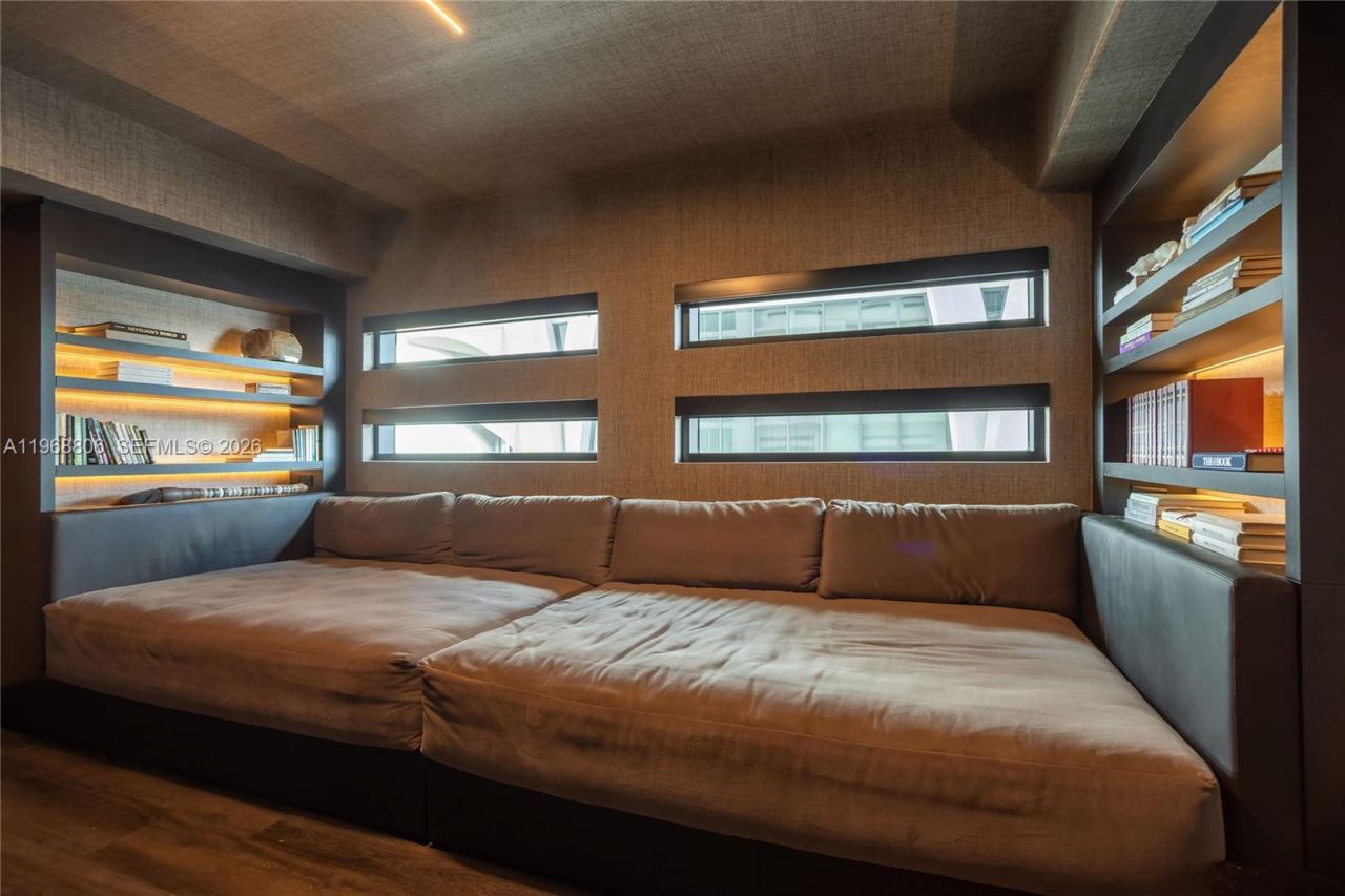 1040 Biscayne Blvd , Unit 2202, Miami, FL 33132 Photo