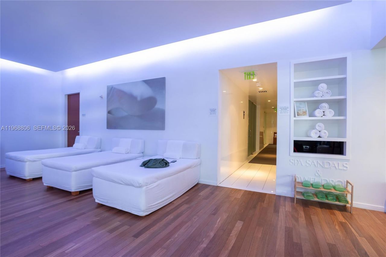 1040 Biscayne Blvd , Unit 2202, Miami, FL 33132 Photo