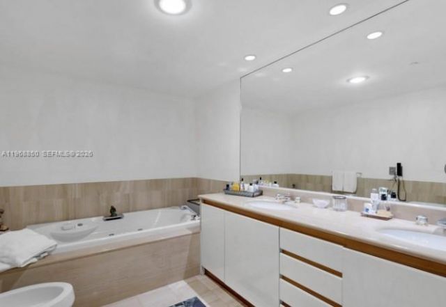 1643 Brickell Ave, Unit 1006, Miami, FL 33129 Photo