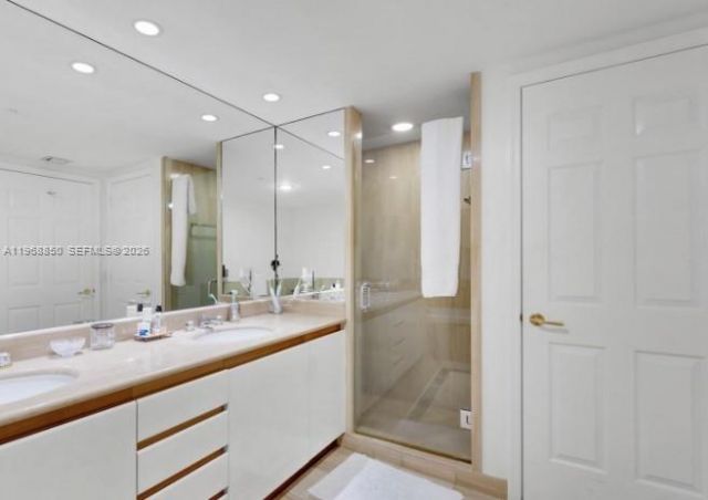 1643 Brickell Ave, Unit 1006, Miami, FL 33129 Photo