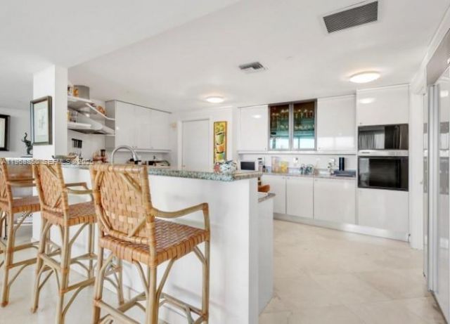 1643 Brickell Ave, Unit 1006, Miami, FL 33129 Photo