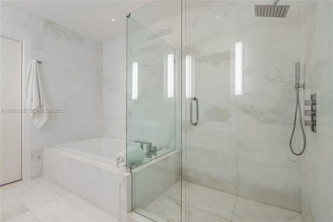 801 S Pointe Dr , Unit 204, Miami Beach, FL 33139 Photo