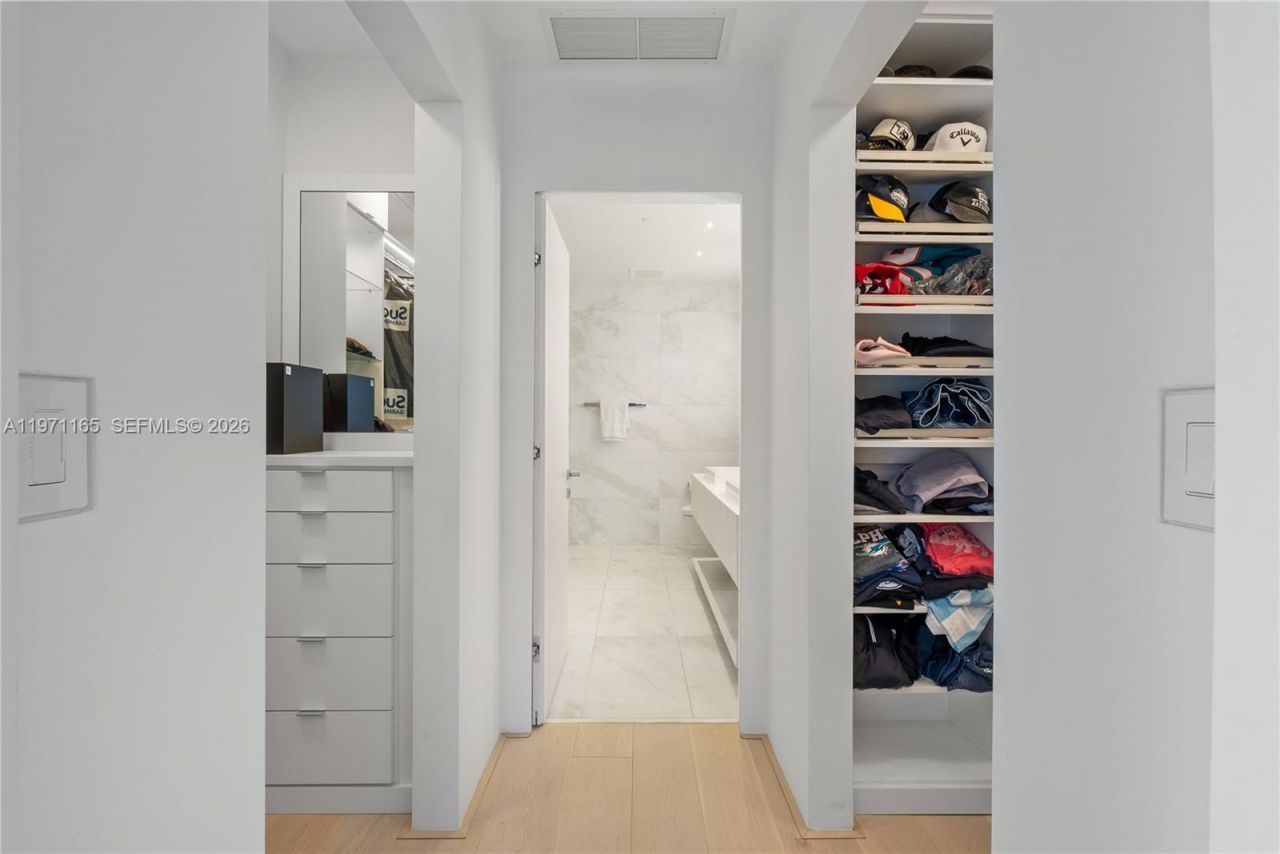 801 S Pointe Dr , Unit 204, Miami Beach, FL 33139 Photo