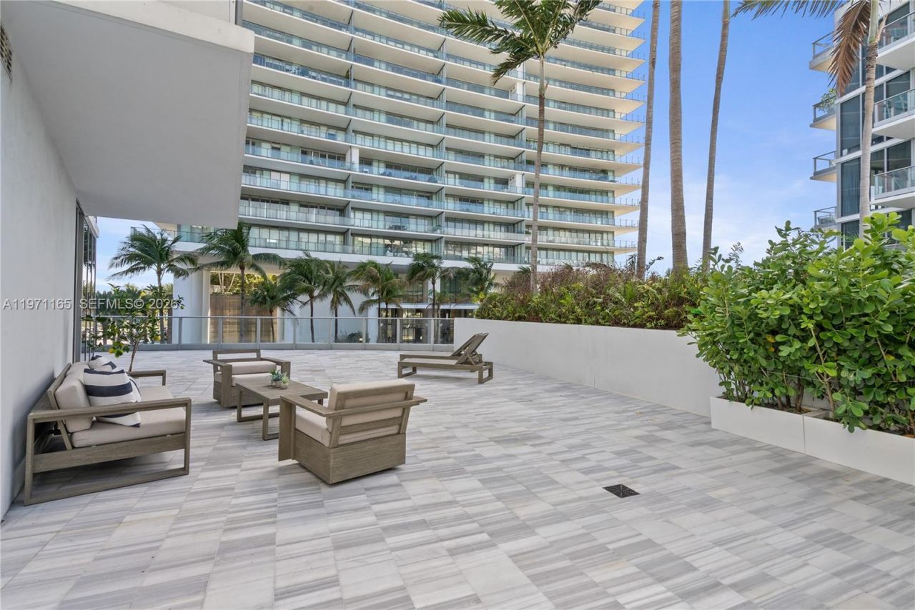 801 S Pointe Dr , Unit 204, Miami Beach, FL 33139 Photo