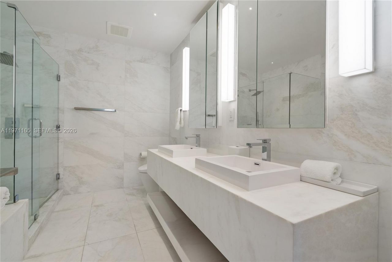 801 S Pointe Dr , Unit 204, Miami Beach, FL 33139 Photo