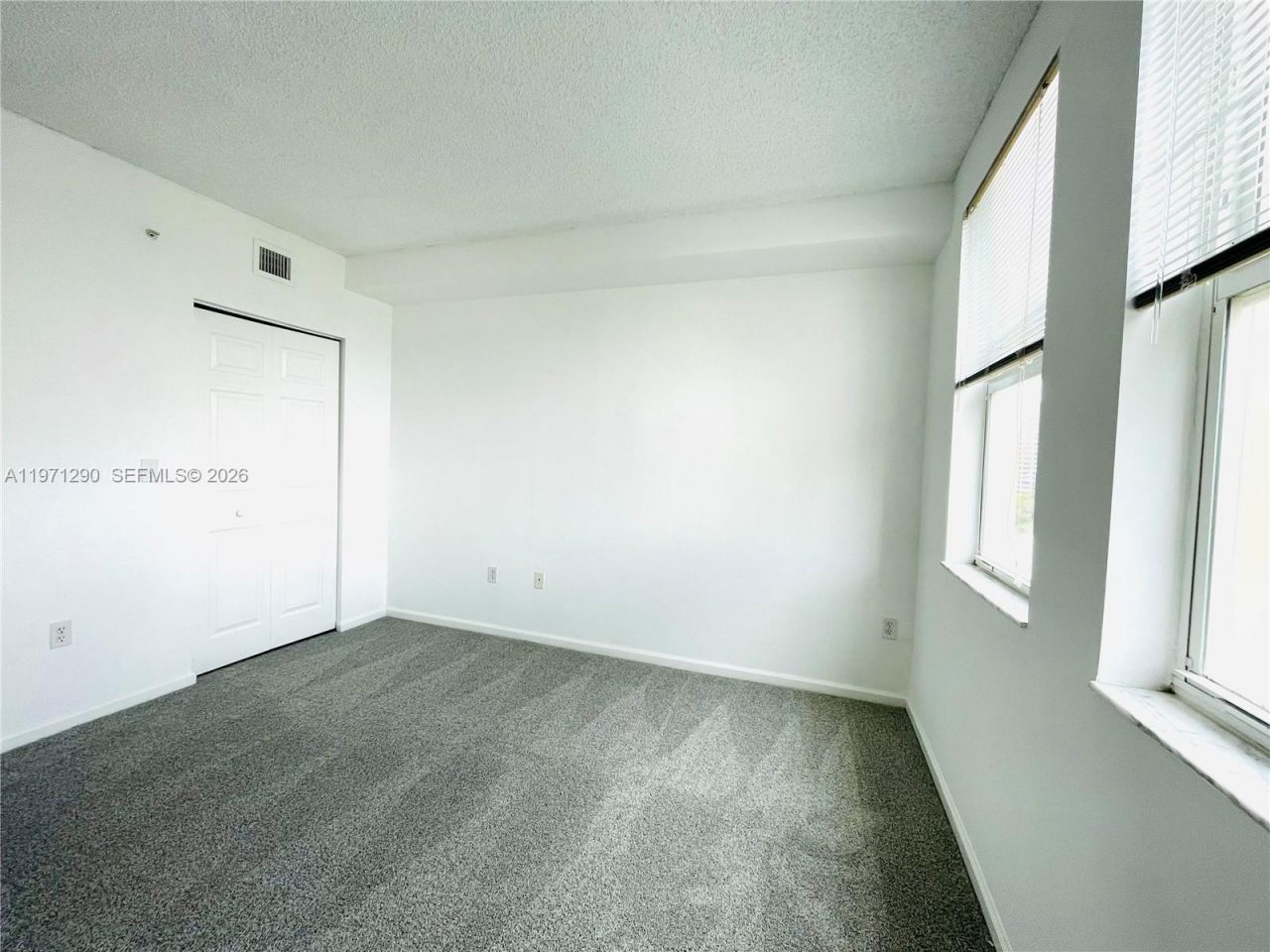 17150 N Bay Rd, Unit 2911, Sunny Isles Beach, FL 33160 Photo