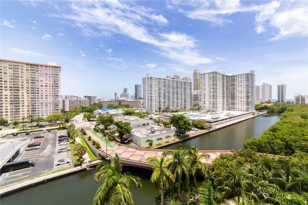 17150 N Bay Rd, Unit 2911, Sunny Isles Beach, FL 33160 Photo