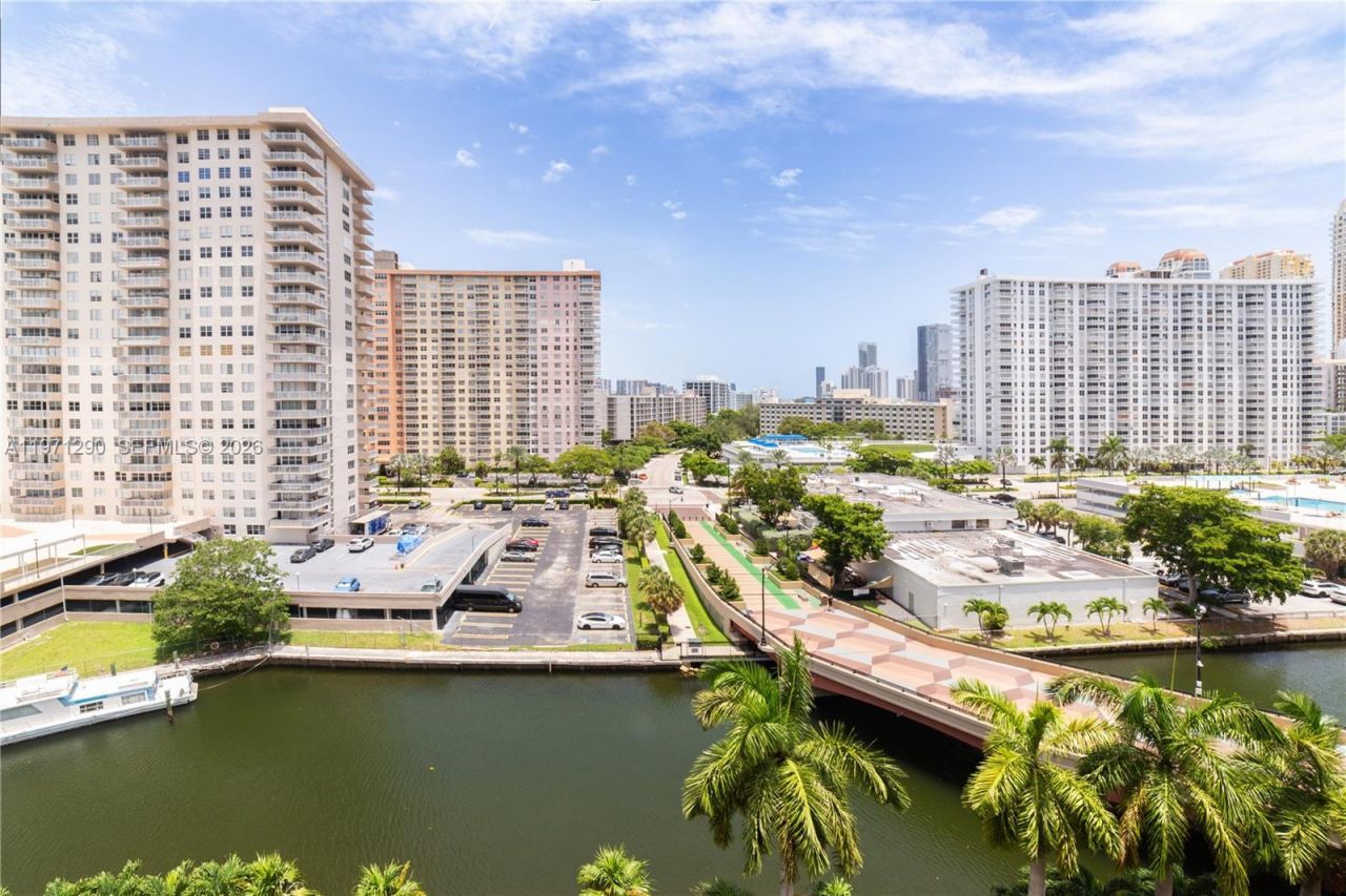 17150 N Bay Rd, Unit 2911, Sunny Isles Beach, FL 33160 Photo