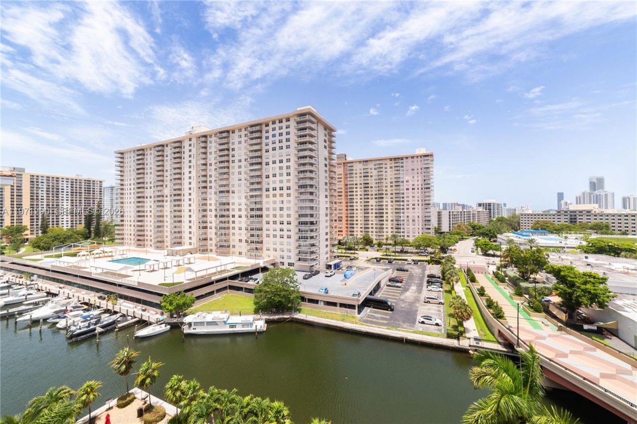 17150 N Bay Rd, Unit 2911, Sunny Isles Beach, FL 33160 Photo