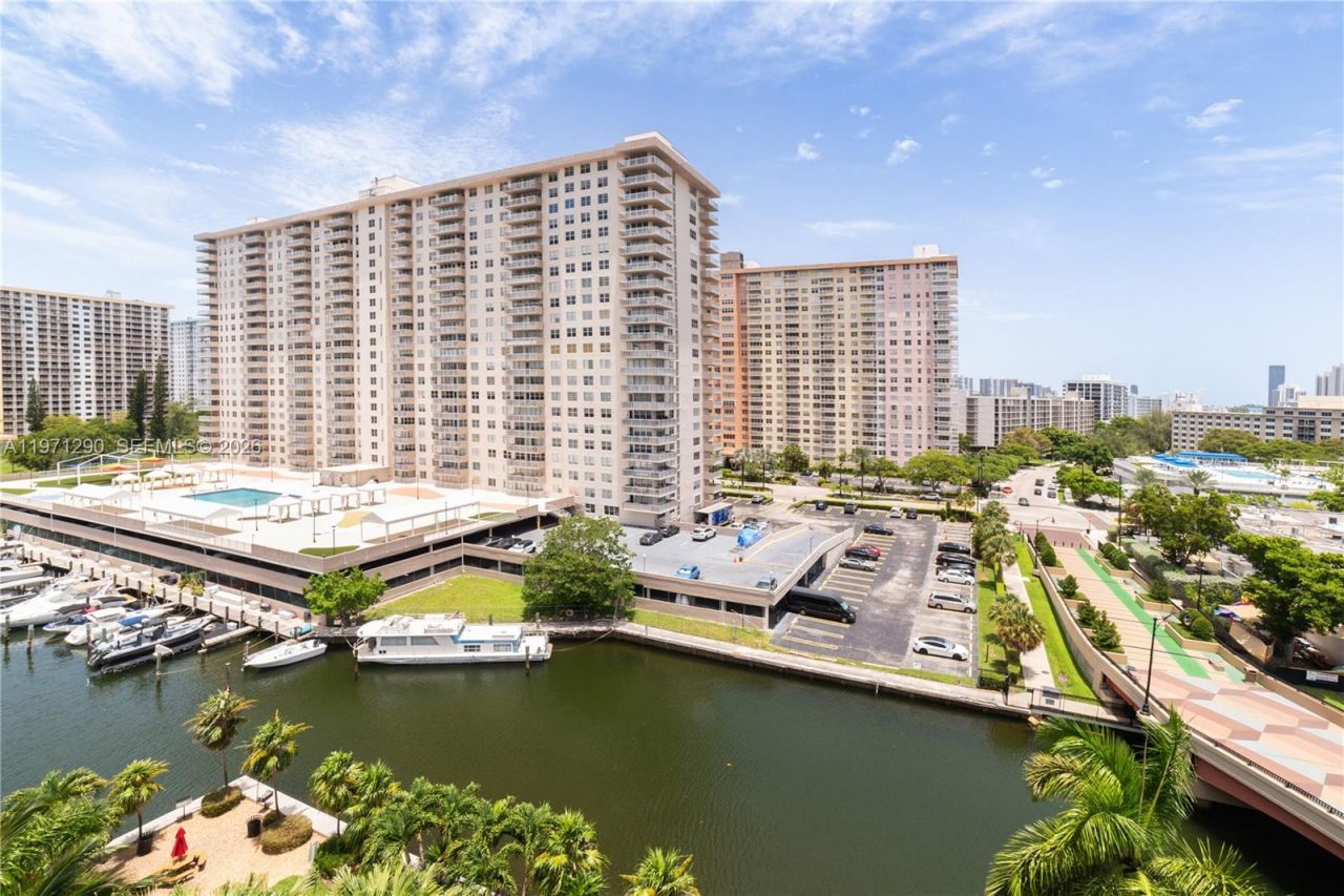 17150 N Bay Rd, Unit 2911, Sunny Isles Beach, FL 33160 Photo