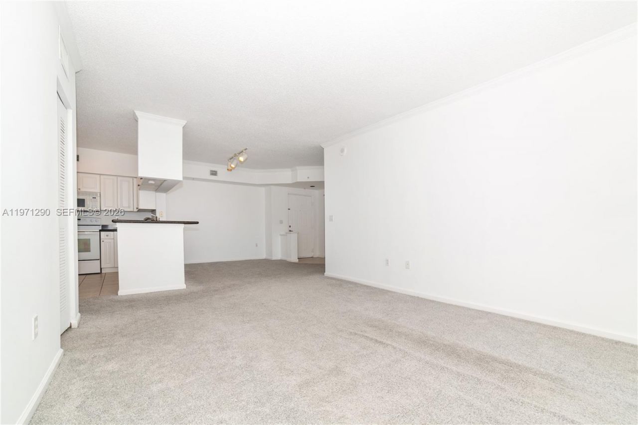 17150 N Bay Rd, Unit 2911, Sunny Isles Beach, FL 33160 Photo