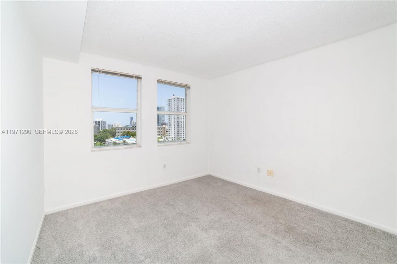 17150 N Bay Rd, Unit 2911, Sunny Isles Beach, FL 33160 Photo