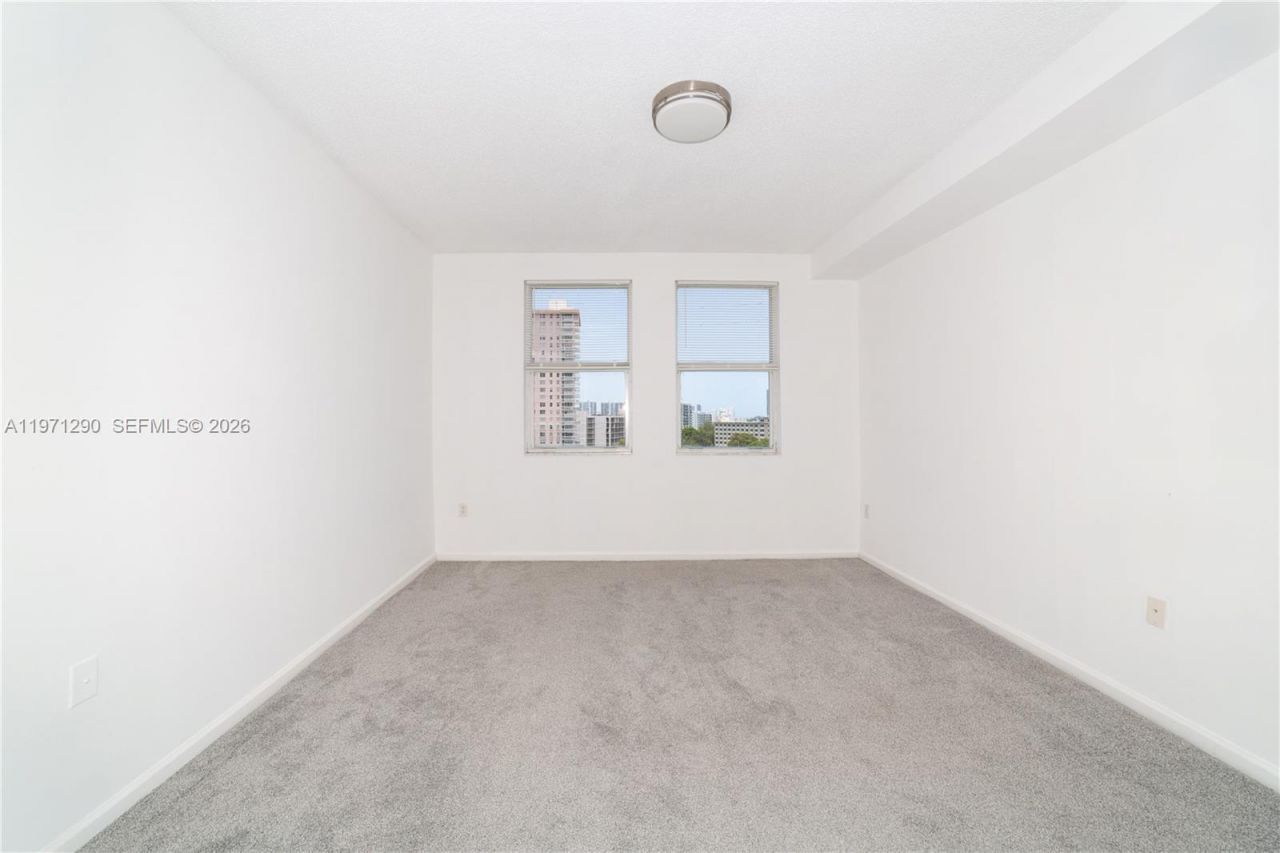 17150 N Bay Rd, Unit 2911, Sunny Isles Beach, FL 33160 Photo