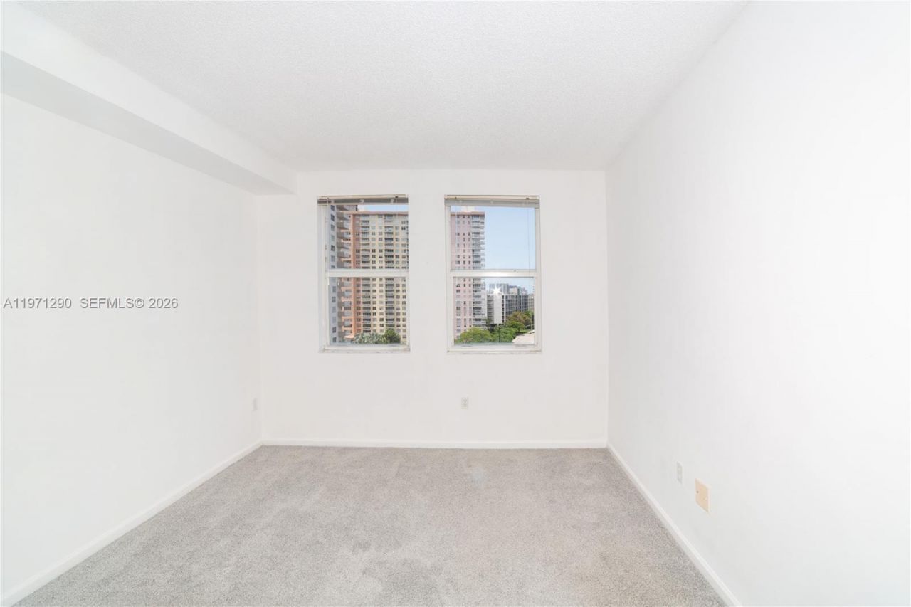 17150 N Bay Rd, Unit 2911, Sunny Isles Beach, FL 33160 Photo