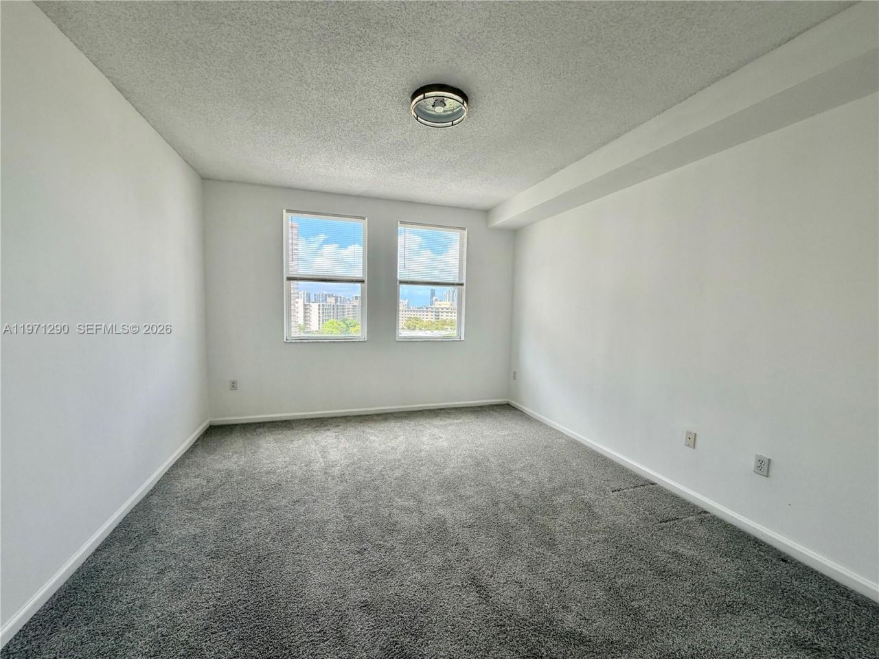 17150 N Bay Rd, Unit 2911, Sunny Isles Beach, FL 33160 Photo