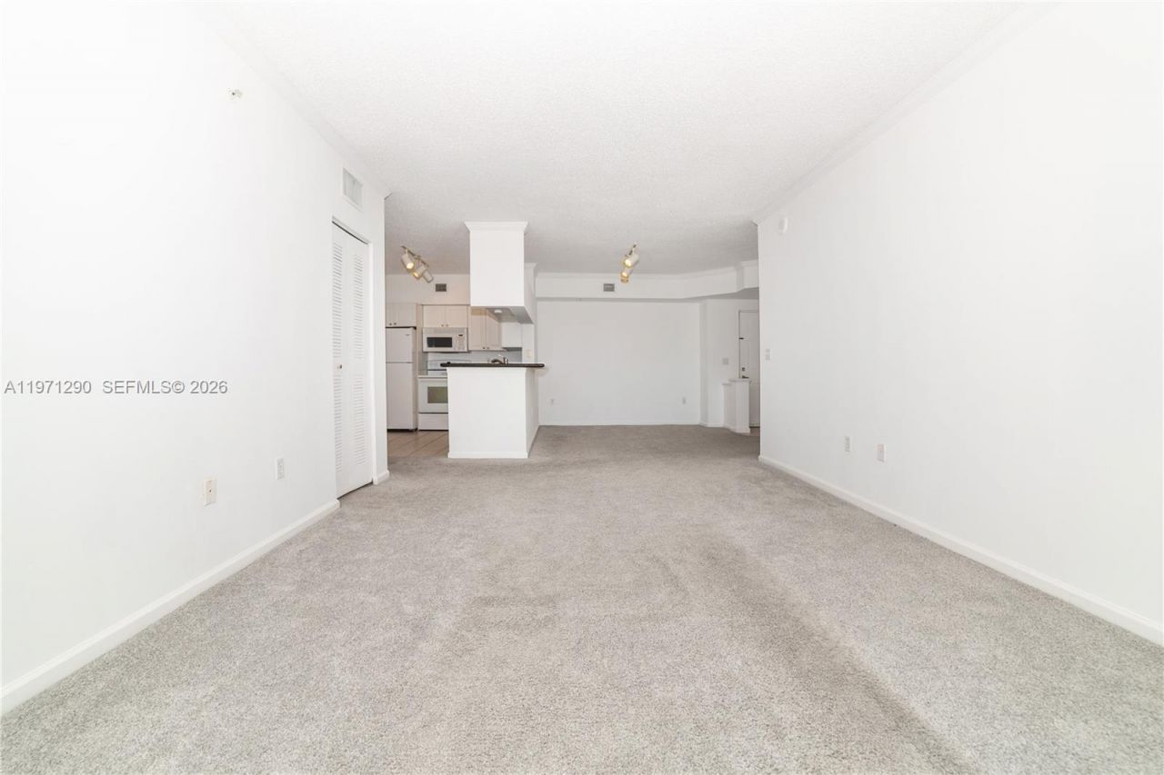 17150 N Bay Rd, Unit 2911, Sunny Isles Beach, FL 33160 Photo