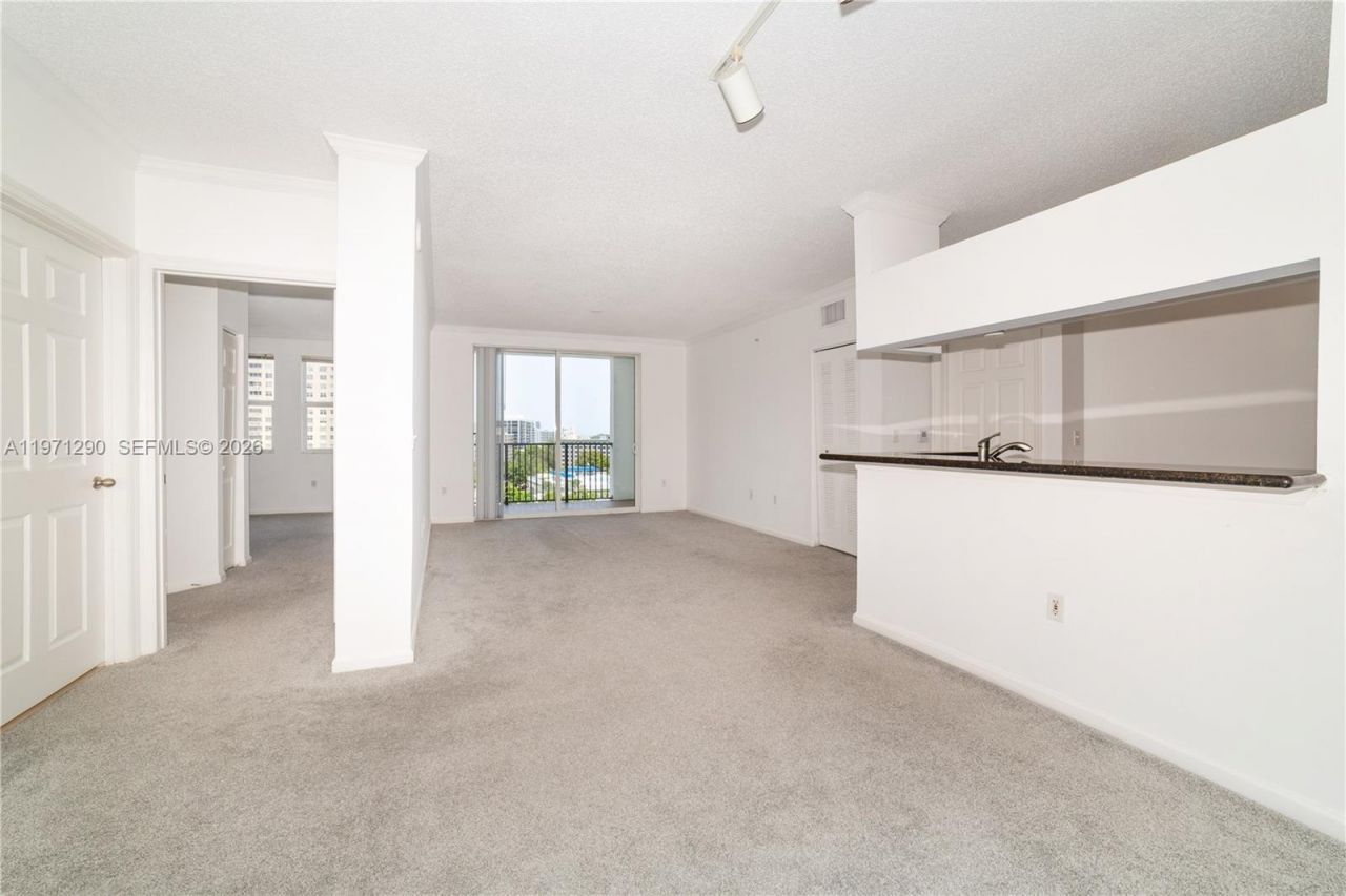 17150 N Bay Rd, Unit 2911, Sunny Isles Beach, FL 33160 Photo
