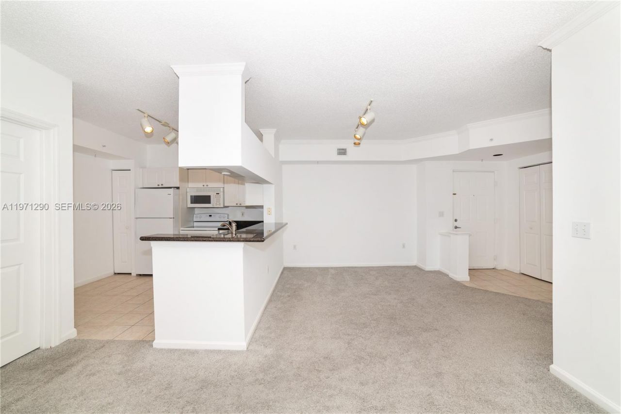 17150 N Bay Rd, Unit 2911, Sunny Isles Beach, FL 33160 Photo