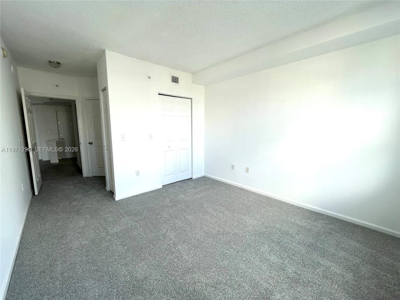 17150 N Bay Rd , Unit 2911, Sunny Isles Beach, FL 33160 Photo
