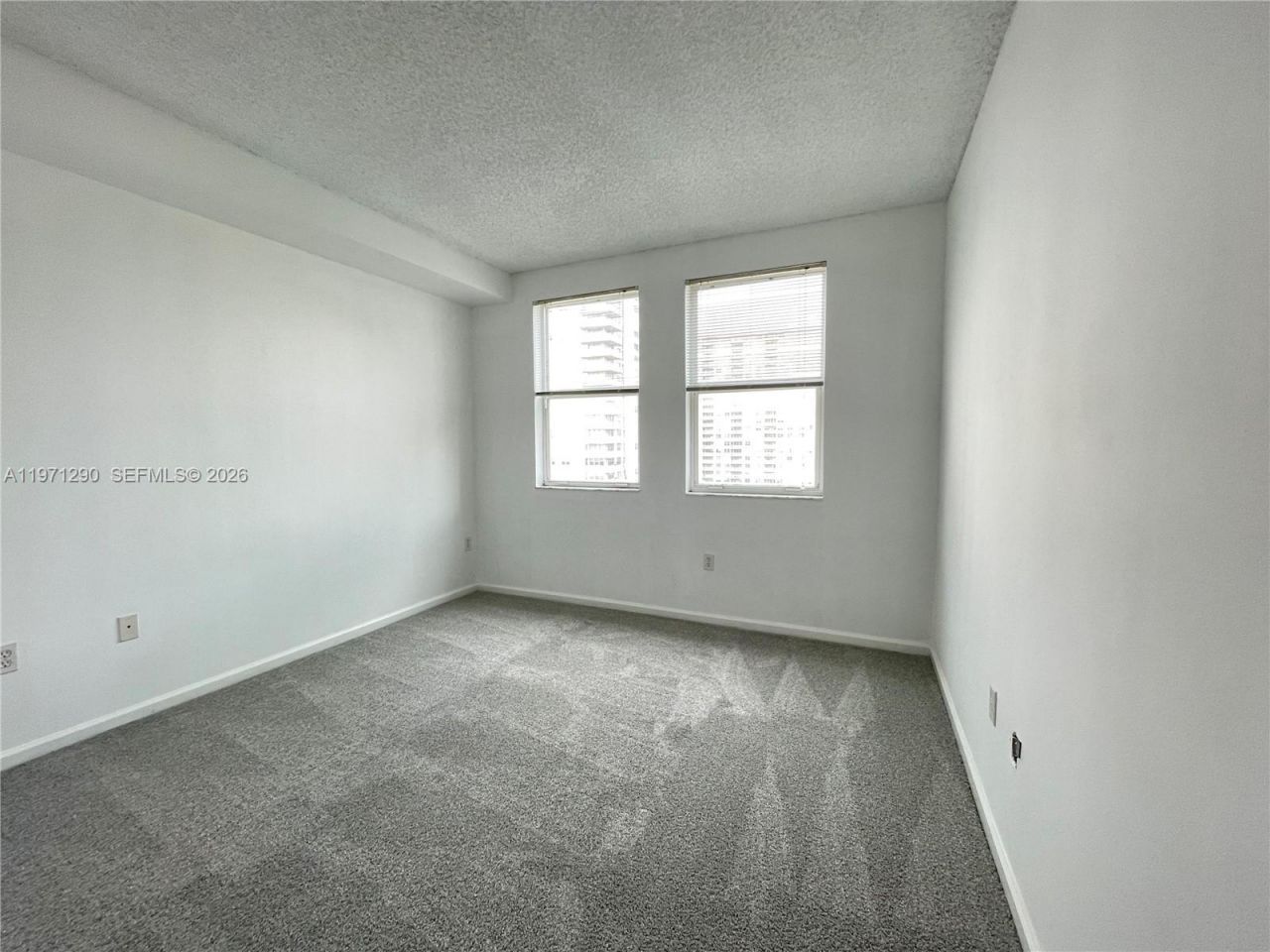 17150 N Bay Rd , Unit 2911, Sunny Isles Beach, FL 33160 Photo