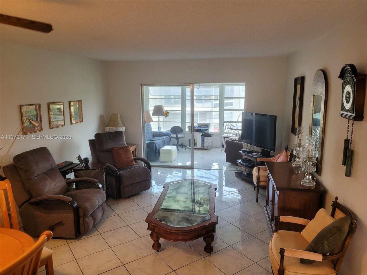 4801 NW 34th St , Unit 602, Lauderdale Lakes, FL 33319 Photo