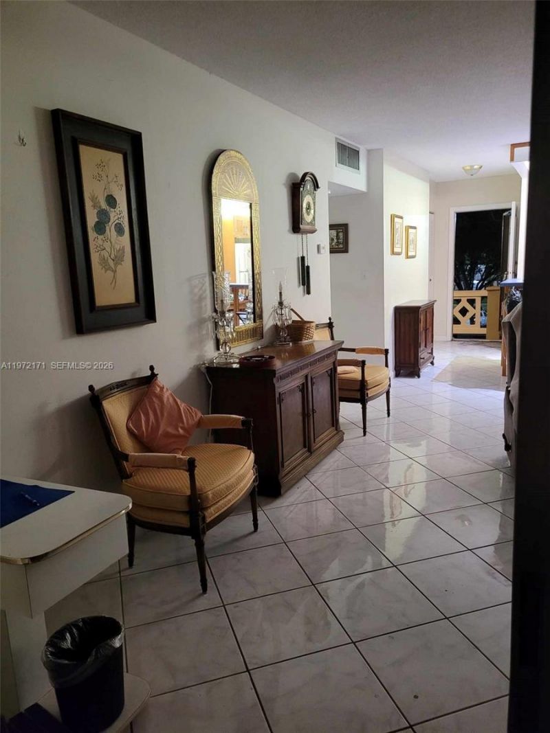4801 NW 34th St , Unit 602, Lauderdale Lakes, FL 33319 Photo
