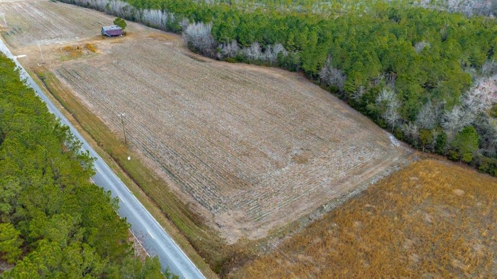 9060 Black Creek Rd. Photo 4