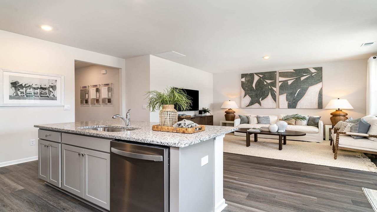 723 Grateful Dr. Photo 4