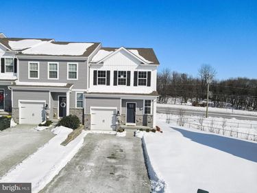 1031 TURNSTONE DRIVE, FOGELSVILLE, PA 18051