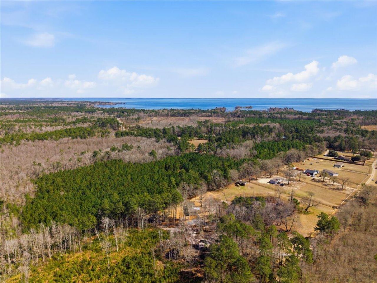 662 Country Pond Lane Photo 39