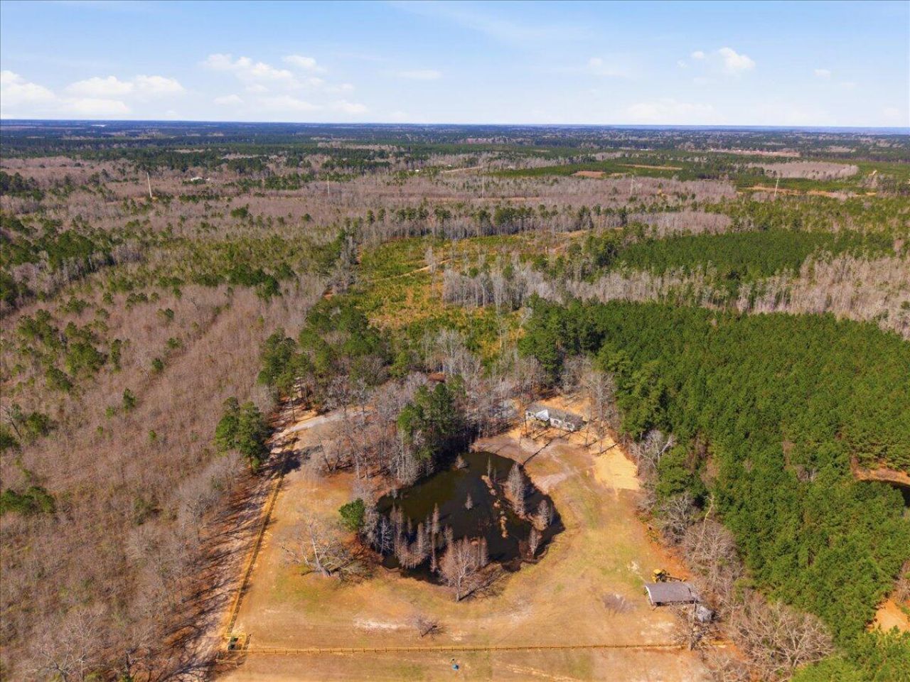 662 Country Pond Lane Photo 41