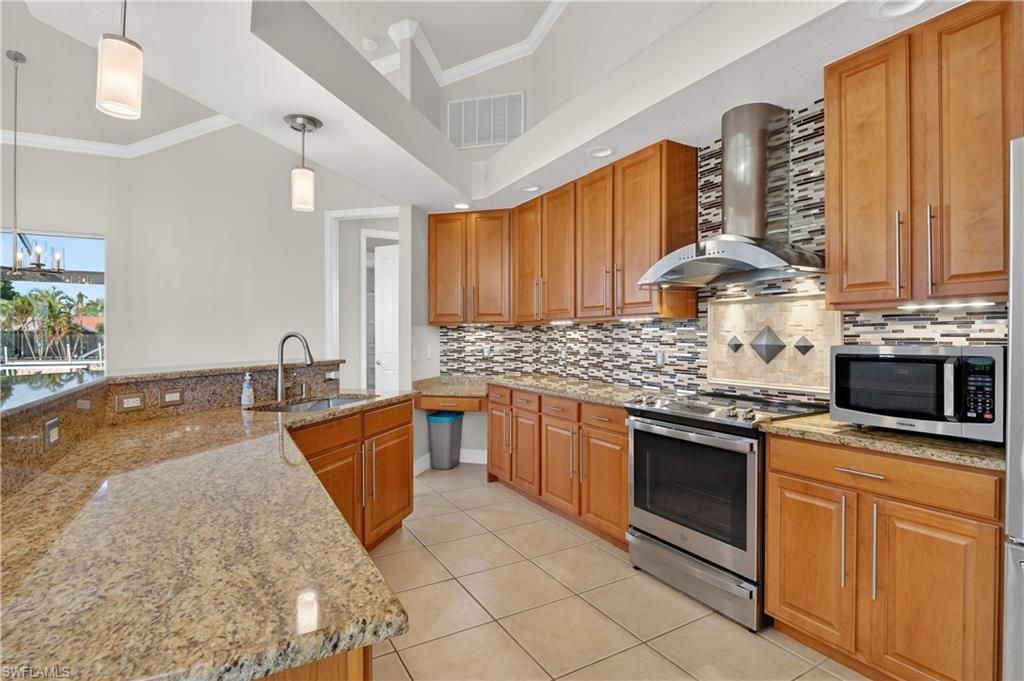 3510 SE 19th Ave , Cape Coral, FL 33904 Photo