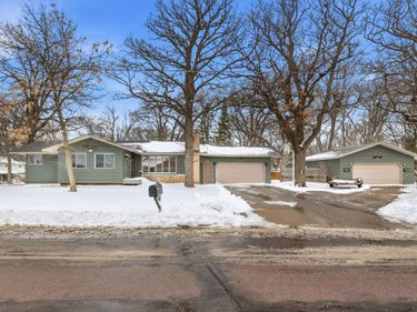 1015 1st Street E, Glencoe, MN 55336