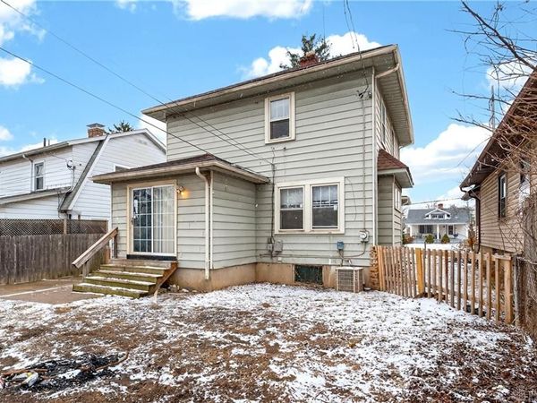 53 E Siebenthaler Avenue, Dayton, OH 45405