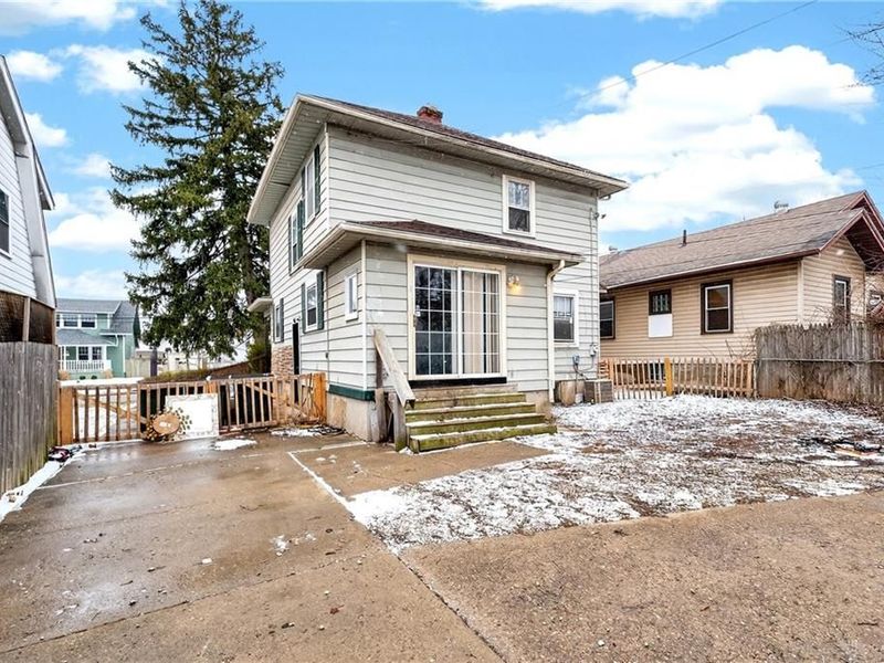 53 E Siebenthaler Avenue, Dayton, OH 45405 Photo 4