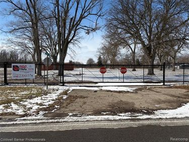 2701 Branch Road , Flint, MI 48506