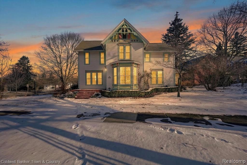 106 Lake St., Howell, MI 48843 Main Photo