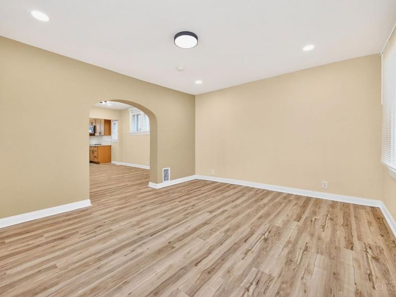 1989 Kinney Avenue, Cincinnati, OH 45207 Photo 8