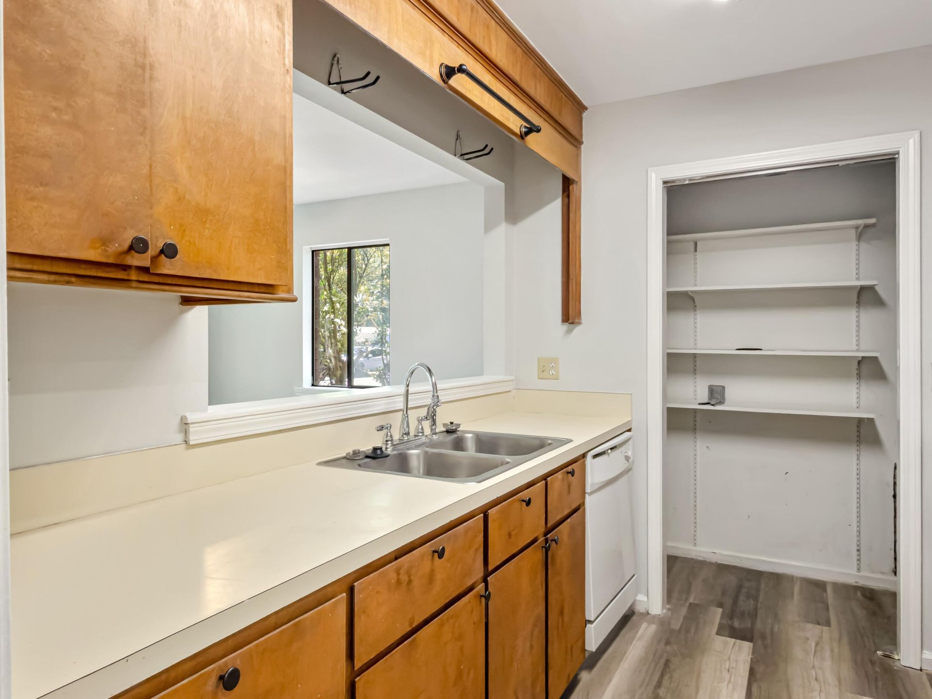 398 Country Club Boulevard Photo 15