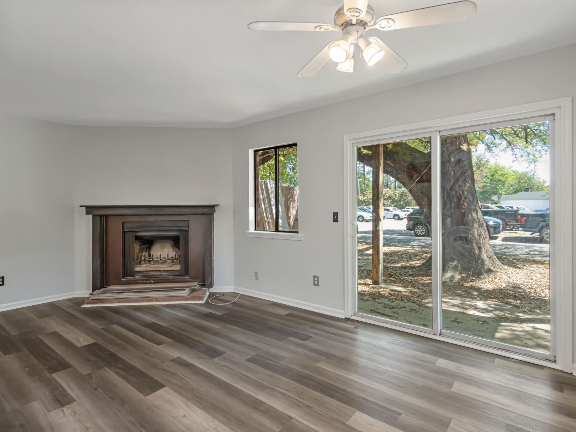 398 Country Club Boulevard Photo 18