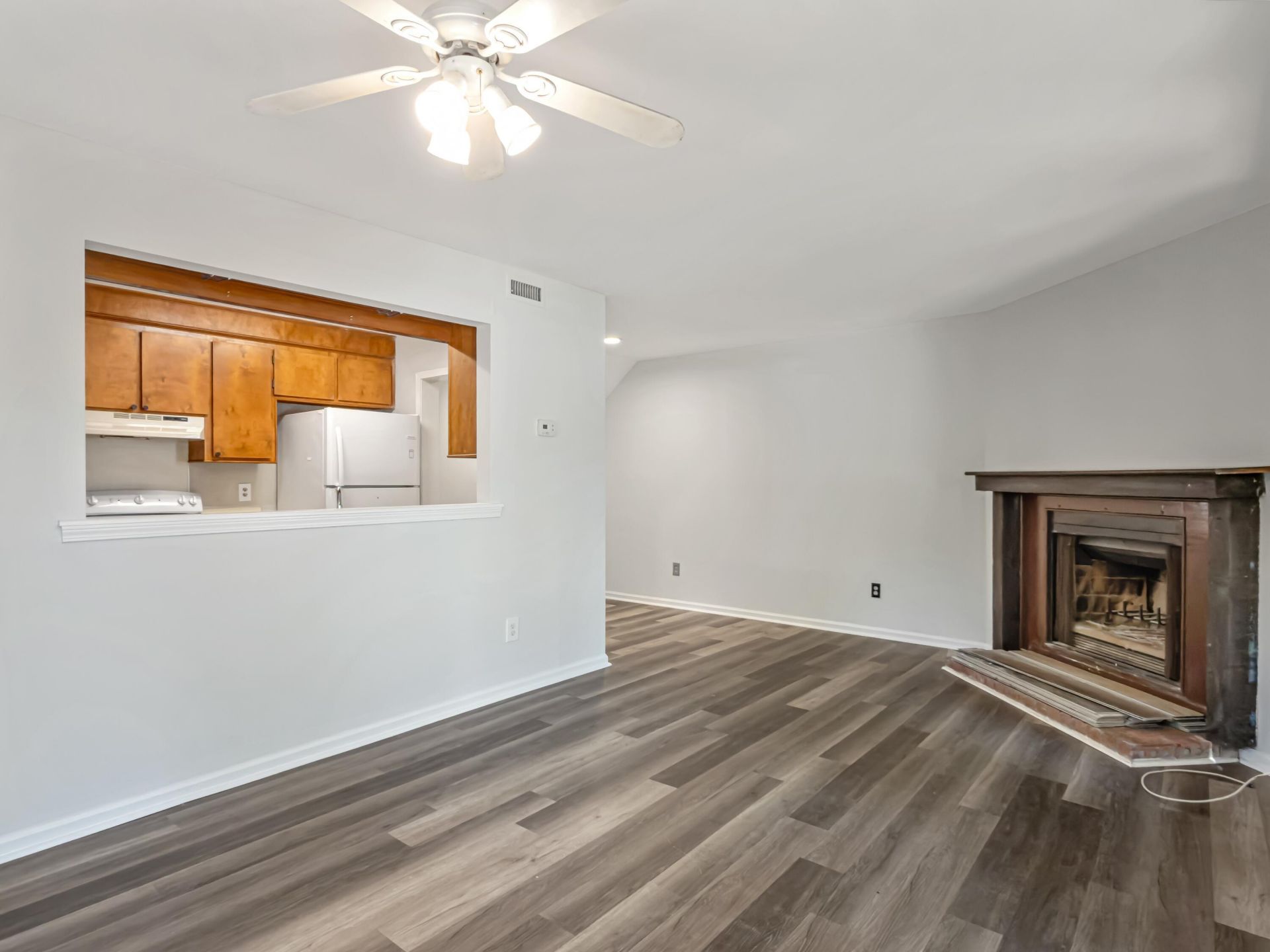 398 Country Club Boulevard Photo 19