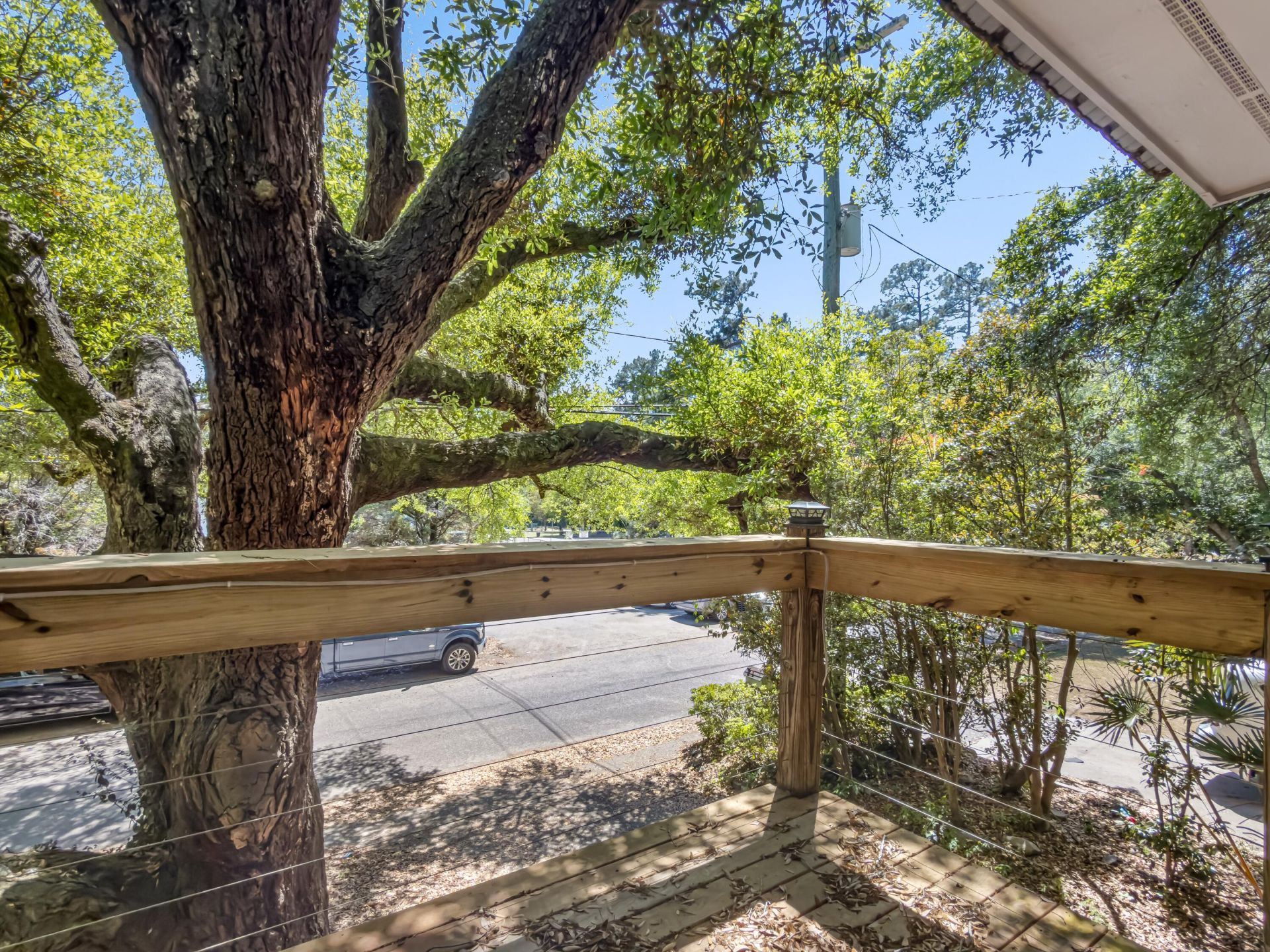 398 Country Club Boulevard Photo 2