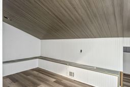 398 Country Club Boulevard photo 4