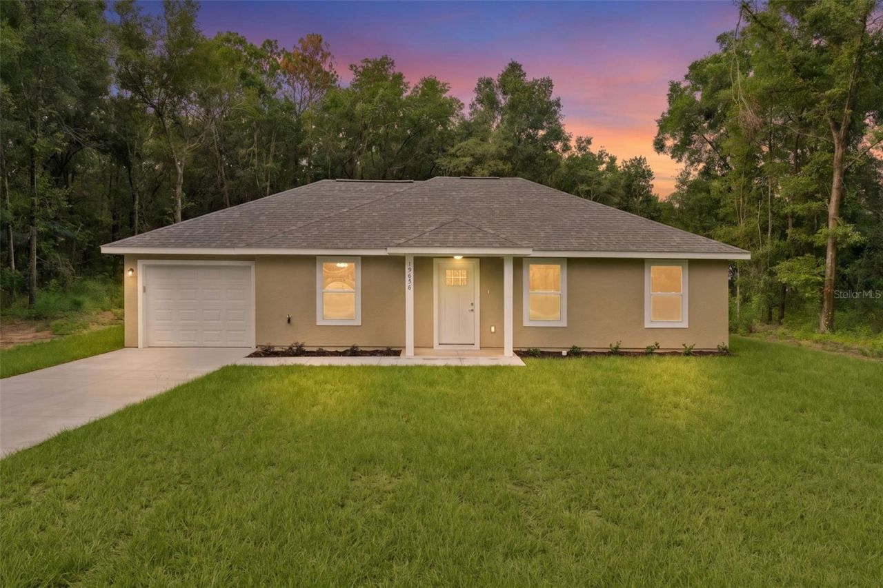 19656 SW Lark Avenue, Dunnellon, FL 34431 Main Photo