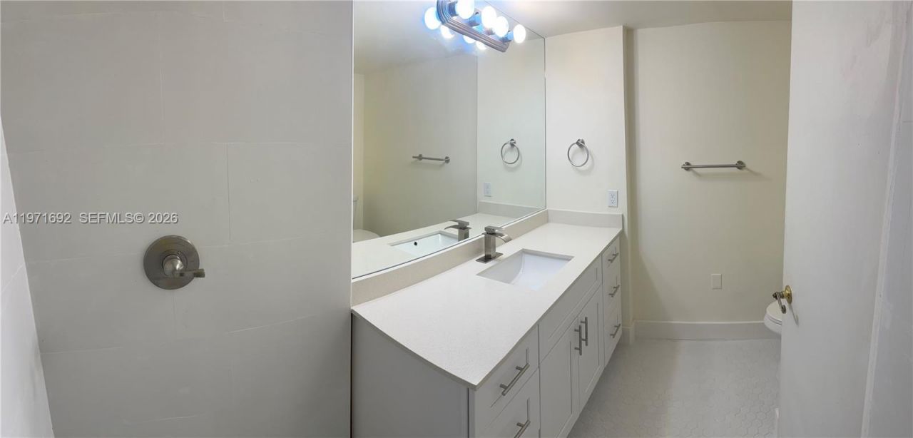 9001 SW 94 , Unit 113, Miami, FL 33176 Photo