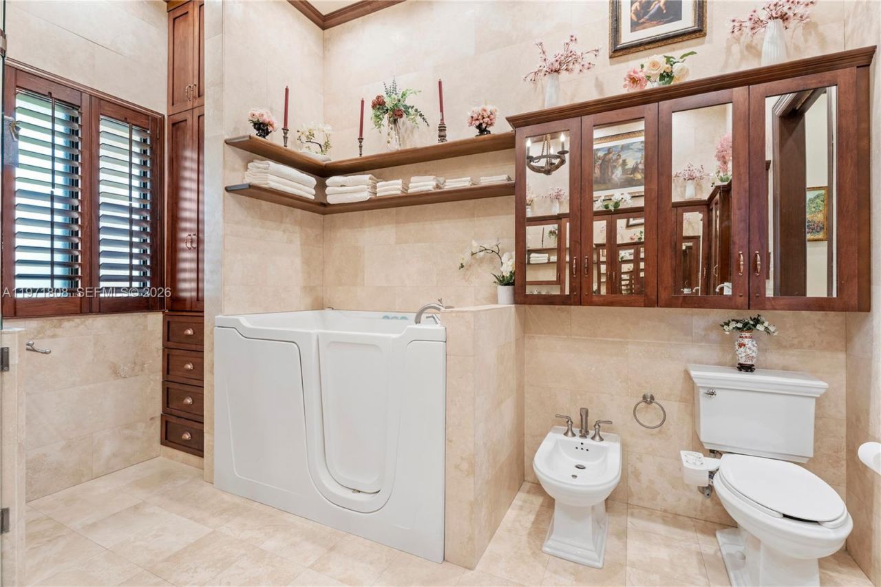 4251 SW 11th St, Miami, FL 33134 Photo