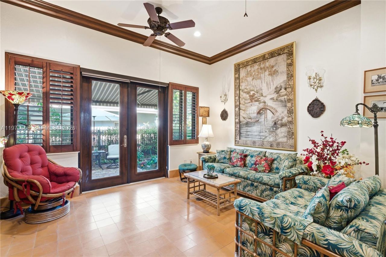 4251 SW 11th St, Miami, FL 33134 Photo