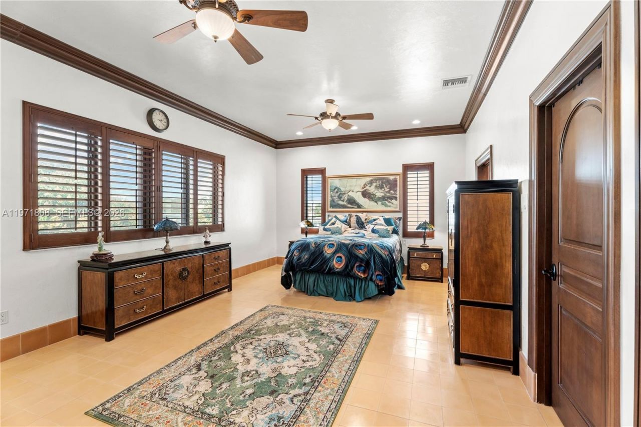 4251 SW 11th St, Miami, FL 33134 Photo