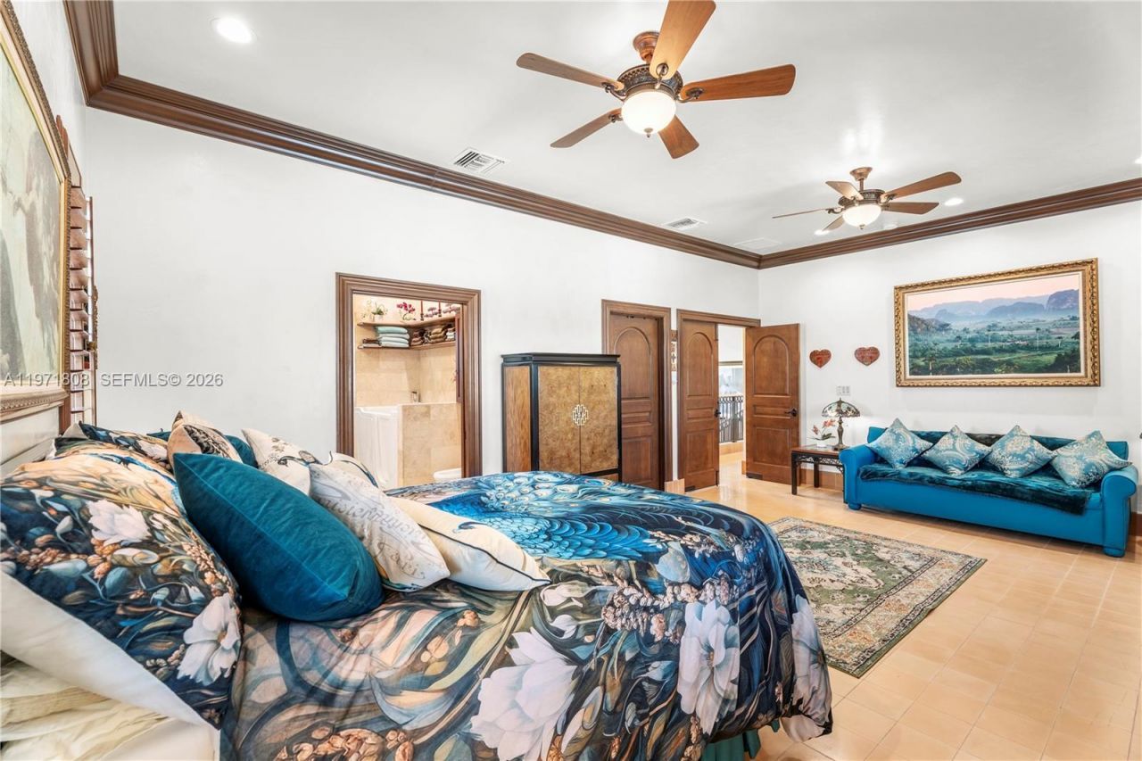 4251 SW 11th St, Miami, FL 33134 Photo